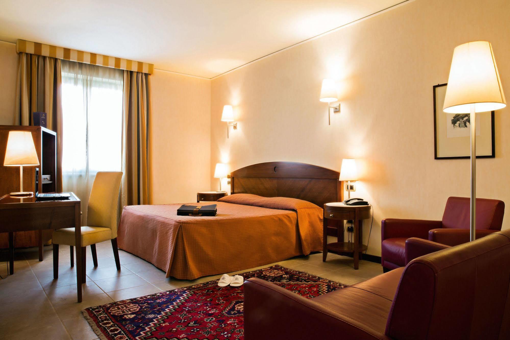 Grand Hotel Пестум Экстерьер фото